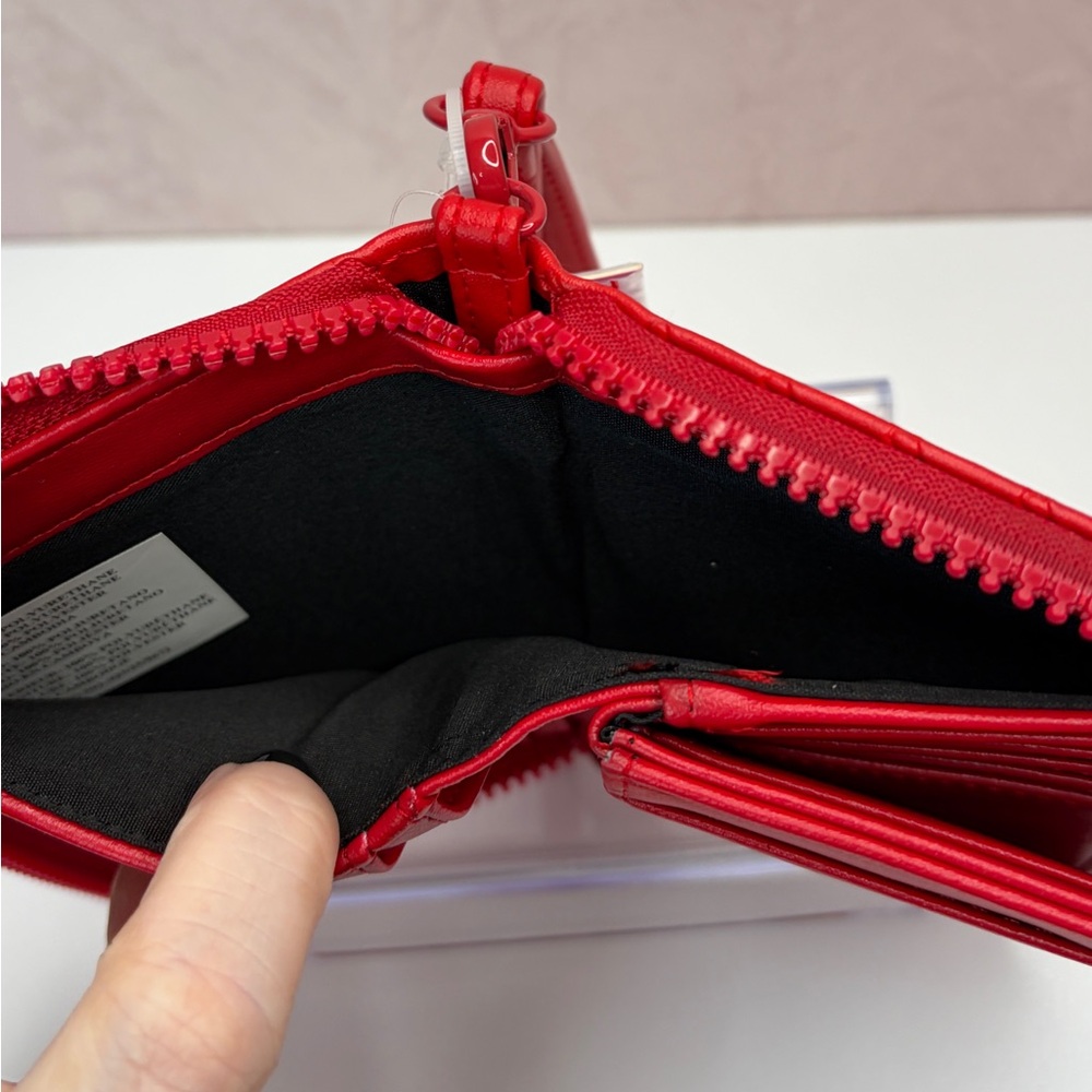 Betsey Johnson XOKara Red Heart Embossed Wristlet - Picture 8 of 10